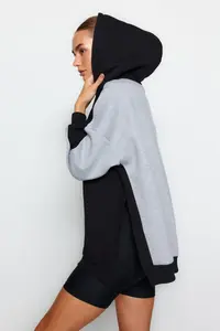 TRENDYOLMİLLA Gray Melange Cotton Color Blocked Wide Pattern Inside Fleece Knitting Sports Sweatshirt - Image 2