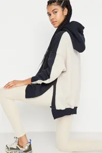 TRENDYOLMİLLA Navy Blue Cotton Color Blocked Wide Pattern Inside Fleece Knitting Sports Sweatshirt - Image 3