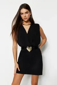 TRENDYOLMİLLA Black padded Double breasted Yaka Flexible snaps Knitting Bodysuit .D.00007 - Image 2