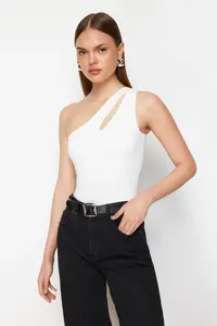 TRENDYOLMİLLA White Asymmetric Collar Cut Out Detailed Knitting Bodysuit with Bottom Snaps .D.00014