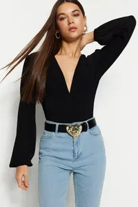 TRENDYOLMİLLA Black Balloon Sleeve V-neck Fitted Flexible snaps Knitting Bodysuit .D.00030 - Image 2