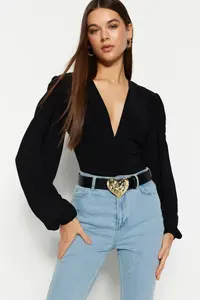 TRENDYOLMİLLA Black Balloon Sleeve V-neck Fitted Flexible snaps Knitting Bodysuit .D.00030 - Image 3