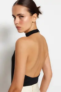 TRENDYOLMİLLA Black Dog collar Low-cut back Flexible Bottom snaps Knitting Bodysuit .D.00037