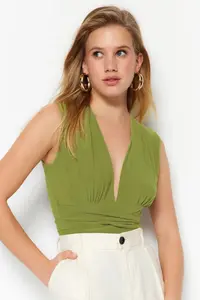 TRENDYOLMİLLA Green Binding Detailed V-neck Fitted Flexible snaps Knitting Bodysuit .D.00055 - Image 3