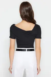 TRENDYOLMİLLA Black Asymmetric Collar Fitted/Snaps Knitting Bodysuit .D.00060 - Image 5