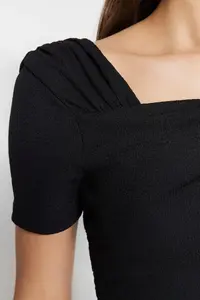 TRENDYOLMİLLA Black Asymmetric Collar Fitted/Snaps Knitting Bodysuit .D.00060 - Image 6