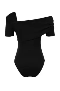 TRENDYOLMİLLA Black Asymmetric Collar Fitted/Snaps Knitting Bodysuit .D.00060 - Image 8