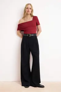 TRENDYOLMİLLA Burgundy Asymmetric Collar Fitted/Closing snaps Knitting Bodysuit .D.00060 - Image 2