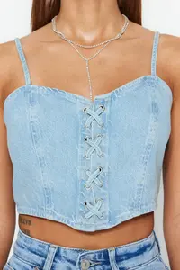 TRENDYOLMİLLA Mavi Eyelet Binding Detailed Heart Collar Fitted Crop denim Bustier - Image 4