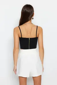 TRENDYOLMİLLA Black Fitted Crop Adjustable Sleeveless Crepe Knitting Bustier - Image 6
