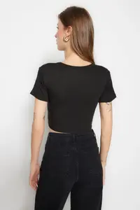 TRENDYOLMİLLA Black-Ecru 2 Sets Package Crop Viscous/Soft Material Flexible Knitting Blouse - Image 3