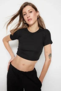 TRENDYOLMİLLA Black-Ecru Black Striped 2 Sets Pack Viscous/Soft Material Crop Flexible Knitting Blouse - Image 4