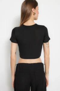 TRENDYOLMİLLA Black-Ecru Black Striped 2 Sets Pack Viscous/Soft Material Crop Flexible Knitting Blouse - Image 5