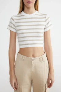 TRENDYOLMİLLA Stone Ecru Striped Viscous/Soft Material Crop Crew Neck Flexible Knitting Blouse - Image 4