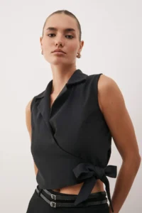 TRENDYOLMİLLA Black tied up Crop Weaving linen look Blouse - Image 2