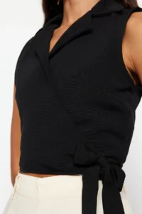 TRENDYOLMİLLA Black tied up Crop Weaving linen look Blouse - Image 9