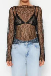 TRENDYOLMİLLA Black Regular Fit Boat Neck Lace Flexible Knitting Blouse - Image 3