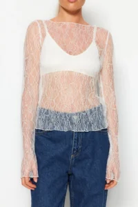 TRENDYOLMİLLA White Regular Fit Boat Neck Lace Flexible Knitting Blouse - Image 8
