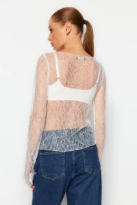 TRENDYOLMİLLA White Regular Fit Boat Neck Lace Flexible Knitting Blouse - Image 9