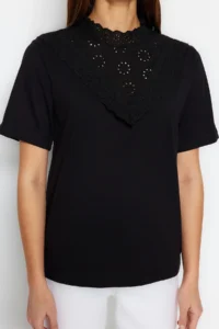 TRENDYOLMİLLA Black brodeli Dog collar Basic Regular/Normal Pattern Cotton Knitting Blouse - Image 4