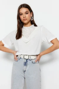 TRENDYOLMİLLA White brodeli Dog collar Basic Regular/Normal Pattern Cotton Knitting Blouse - Image 3