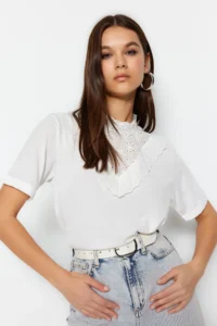 TRENDYOLMİLLA White brodeli Dog collar Basic Regular/Normal Pattern Cotton Knitting Blouse - Image 4
