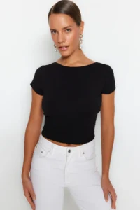 TRENDYOLMİLLA Black Low-cut back Crop Cotton Flexible Knitting Blouse - Image 2
