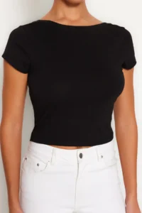 TRENDYOLMİLLA Black Low-cut back Crop Cotton Flexible Knitting Blouse - Image 4