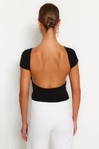 TRENDYOLMİLLA Black Low-cut back Crop Cotton Flexible Knitting Blouse - Image 6