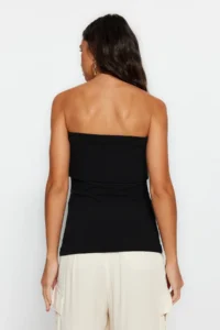 TRENDYOLMİLLA Black Strapless Yaka Yandan Zippered Crepe Knitting Blouse - Image 5