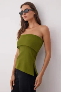 TRENDYOLMİLLA Oil Green Strapless Collar Side Zippered Crepe Knitting Blouse - Image 2