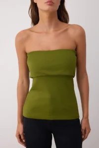 TRENDYOLMİLLA Oil Green Strapless Collar Side Zippered Crepe Knitting Blouse - Image 3