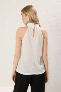 TRENDYOLMİLLA Ecru Regular/Normal Pattern Dog collar Fit Pilise Flexible Knitting Blouse - Image 4
