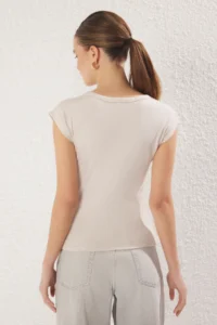 TRENDYOLMİLLA Stone Viscous/Soft Material Fitted Moon Arm Flexible Knitting Blouse - Image 5