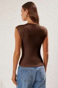 TRENDYOLMİLLA Brown Color Blocked Viscous/Soft Material Fitted Flexible Knitting Blouse - Image 5