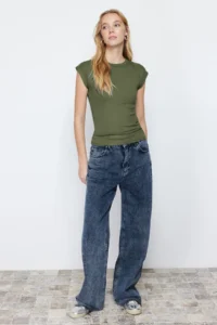 TRENDYOLMİLLA Khaki Viscous/Soft Material Fitted Moon Arm Flexible Knitting Blouse - Image 5