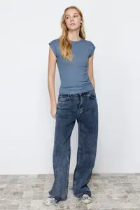 TRENDYOLMİLLA Light anthracite Viscous/Soft Material Fitted/Flexible Knitting Blouse - Image 2