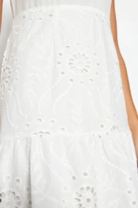TRENDYOLMİLLA White Waist Midi Lined embroidery Weaving Dress - Image 4