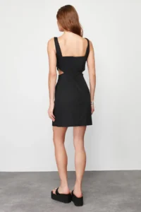 TRENDYOLMİLLA Black A-Kesim Mini Cotton Waist Dekolteli Square Neck Lined Weaving Dress - Image 6