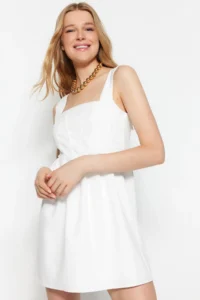TRENDYOLMİLLA White Square Neck Sleeveless with flywheel Lined Mini Weaving Dress - Image 4