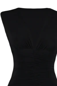 TRENDYOLMİLLA Black Fitted Ruffle Detailed Midi Flexible Knitting Pen Dress - Image 8