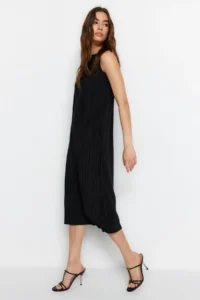 TRENDYOLMİLLA Black shift/Plain Zero Sleeve Midi pleated Knitting Dress - Image 2