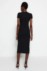 TRENDYOLMİLLA Black Fitted Midi Cotton Flexible Knitting Dress with Gathering and Slit Detail - Image 6