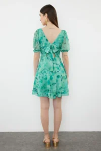 TRENDYOLMİLLA Green Patterned Mini Lined Siphon Weaving Dress - Image 6