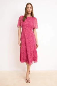 TRENDYOLMİLLA Fuchsia animals Patterned A Cut Angel Arm Lined Siphon Flight Flight Weaving Midi Dress