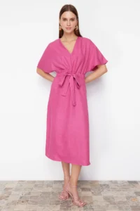 TRENDYOLMİLLA Fuchsia Binding Detailed A Cut V-neck Midi Weaving Dress - Image 5
