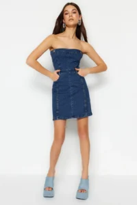 TRENDYOLMİLLA Mavi Button Detailed comfort/Flexible Strapless Mini denim Dress - Image 3
