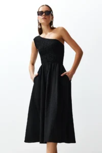 TRENDYOLMİLLA Black Waist Top Size Gipelli One Shoulder Midi Weaving Dress