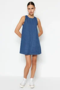 TRENDYOLMİLLA Dark Blue with flywheel Oversized Mini denim Dress - Image 3