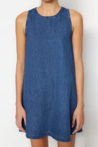 TRENDYOLMİLLA Dark Blue with flywheel Oversized Mini denim Dress - Image 4